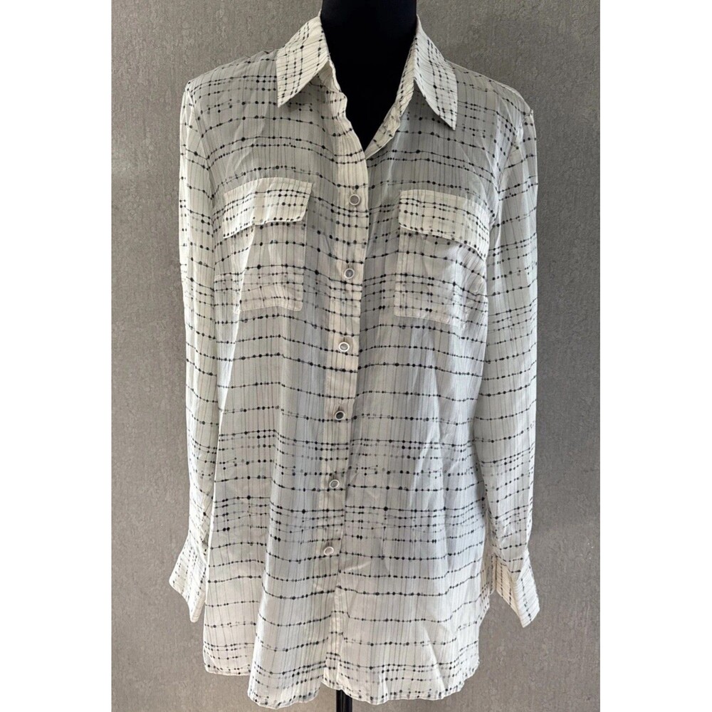 Worth New York 100% Silk Blouse Luxury Mother of Pearl Buttons Sz M Button Down